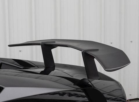 Lamborghini Aventador SV LP 750-4 Roadster 14