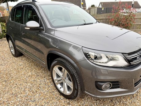 Volkswagen Tiguan 2.0 TDI BlueMotion Tech R-Line 4WD Euro 5 (s/s) 5dr 6