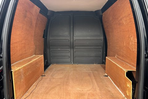 Volkswagen Caddy C20 Tdi Black Edition 14