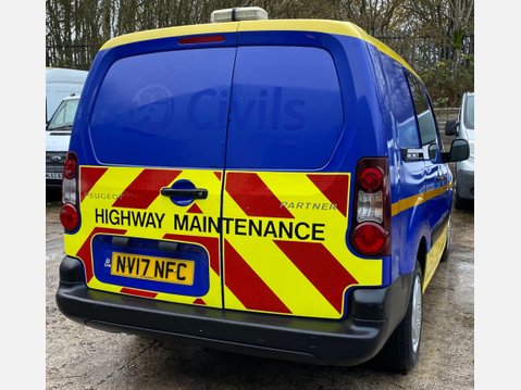 Peugeot Partner 1.6 BlueHDi 744 S Combi Van 6dr Diesel Manual L2 (113 g/km, 97.64 bhp) 14