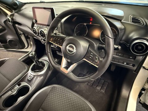Nissan Juke 1.0 Juke N-Connecta DiG-T 5dr 15