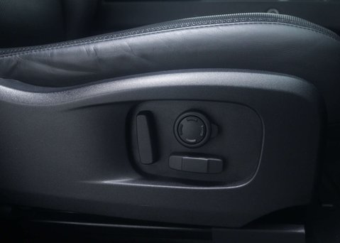 Land Rover Defender 3.0 Defender X-Dynamic HSE D300 MHEV A 4WD 5dr 52