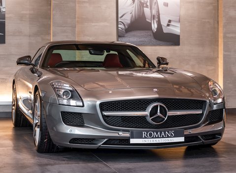 Mercedes-Benz SLS AMG 1