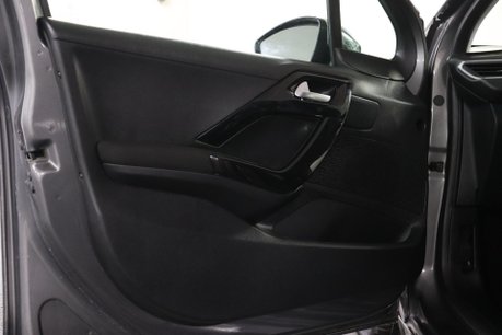 Peugeot 208 PURETECH S/S SIGNATURE 43
