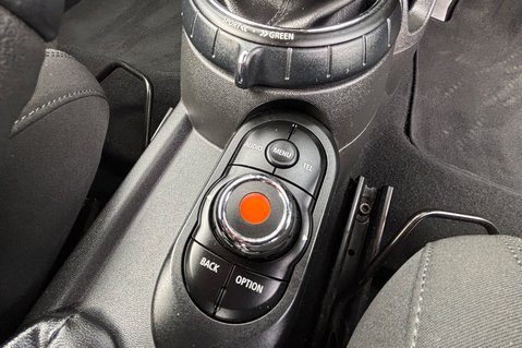 Mini Hatch COOPER 1.5 CHILLI LOOK! JUST 46000 MILES! SERVICE HISTORY! MINI CONNECTED 20