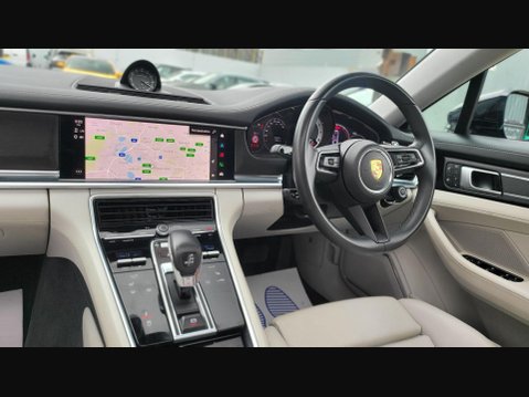 Porsche Panamera PDK 13