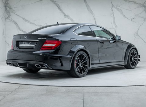 Mercedes-Benz C63 AMG BLACK SERIES 6