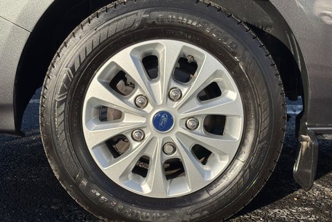 Ford Transit Custom 300 L2 130 ps Limited Panel Van - Upgraded Locks 32