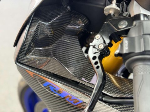 Yamaha R1M 1000 Super Sports Petrol Manual (200 ps) 32