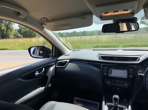 Nissan Qashqai 1.5 dCi N-Connecta SUV 5dr Diesel Manual 2WD Euro 6 (s/s) (110 ps) 1 OWNER 21