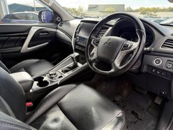 Mitsubishi Shogun Sport 2.4D 4 SUV 5dr Diesel Auto 4WD Euro 6 (181 ps) 2