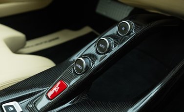 Ferrari 812 Superfast 21