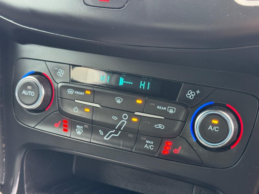 2017 Ford Focus — image 27