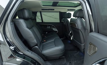 Land Rover Range Rover D350 Autobiography LWB 7 Seater 15