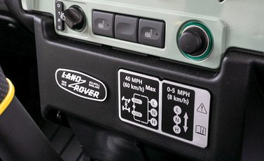 Land Rover Defender 110 Heritage Station Wagon 19