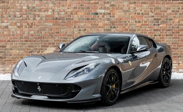 Ferrari 812 Superfast 6