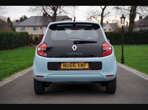 Renault Twingo 1.0 SCe Play Euro 6 5dr 10