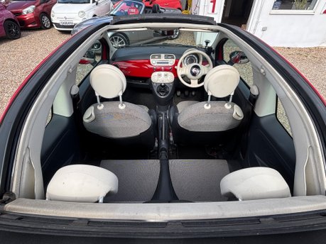 Fiat 500 LOUNGE.. CONVERTIBLE..LOOK ONLY £35:00 R/TAX…BLUETOOTH 