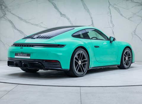 Porsche 911 Carrera GTS (992.2) 6
