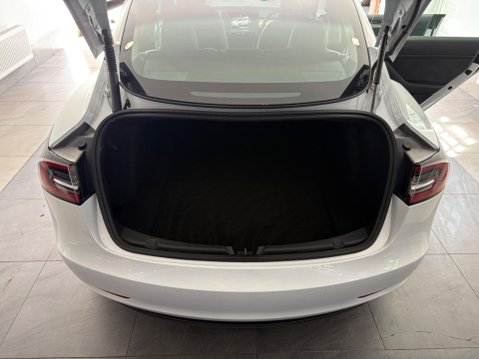 Tesla Model 3 (Dual Motor) Long Range Auto 4WDE 4dr 9