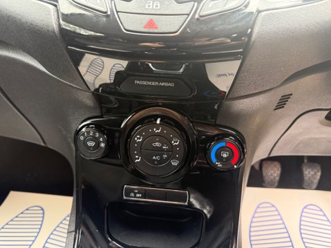 Ford Fiesta 1.0T EcoBoost Zetec Hatchback 5dr Petrol Manual Euro 5 (s/s) (100 ps) 32