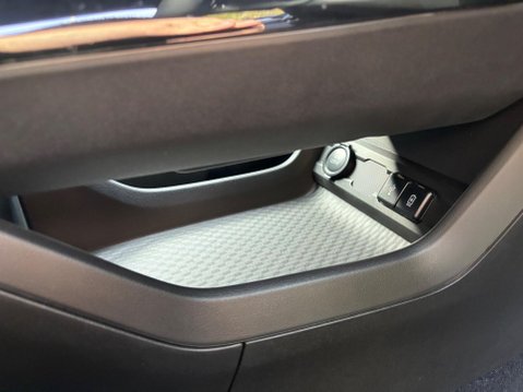 Suzuki e Vitara 61kWh Motion Auto 5dr 45