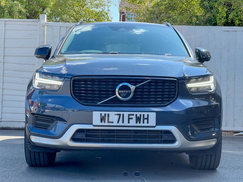 Volvo XC40 1.5 T3 R-Design SUV 5dr Petrol Auto Euro 6 (s/s) (163 ps) 3