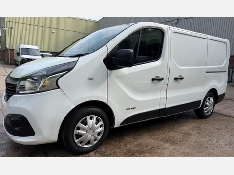Renault Trafic 1.6 dCi 27 Business+ Panel Van 5dr Diesel Manual SWB Standard Roof Euro 6 ( 4