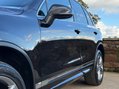 Volkswagen Touareg 3.0 TDI V6 BlueMotion Tech R-Line Tiptronic 4WD Euro 6 (s/s) 5dr 8