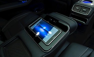 Mercedes-Benz GLS 600 16