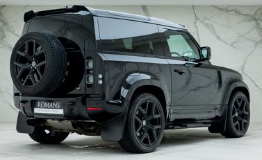 Land Rover Defender 90 V8 P525 Urban 3