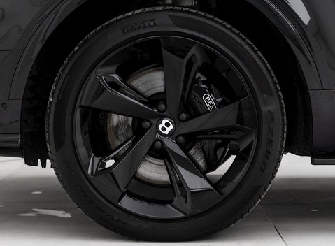 Bentley Bentayga V8 7