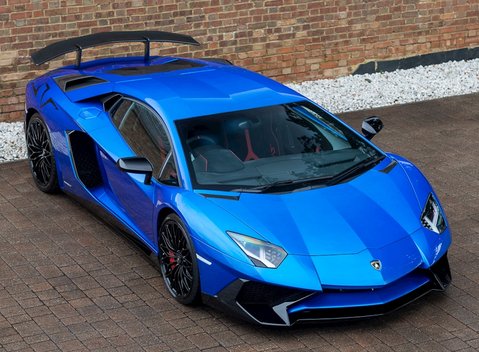 Lamborghini Aventador SV LP 750-4 Coupe 10