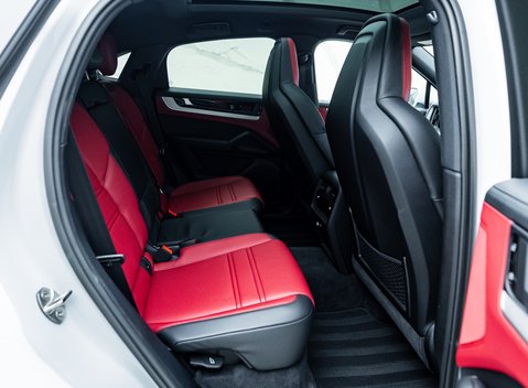 Porsche Cayenne V6 E-HYBRID Coupe 17