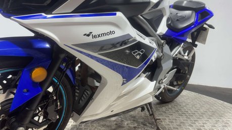 Lexmoto LXR 2020 8K E4 PROJECT SPORTS BIKE 125CC LEARNER BIKE 25