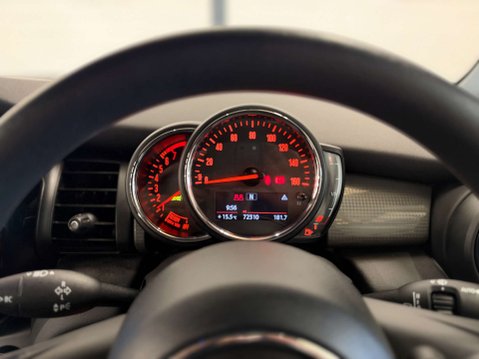 Mini Convertible 1.5 Cooper Classic 2dr 21