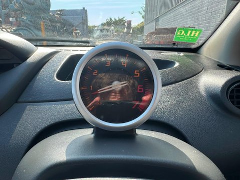 Renault Twingo 1.2 16V Expression Euro 5 3dr 21