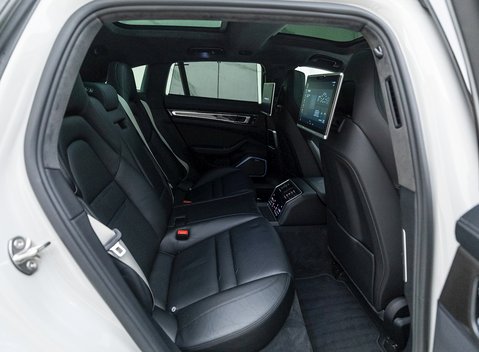 Porsche Panamera Turbo S E-Hybrid Sport Turismo 14