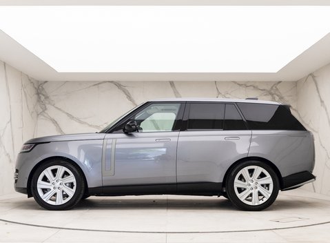 Land Rover Range Rover P400 HSE 2