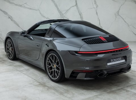 Porsche 911 Targa 4S (992) 15