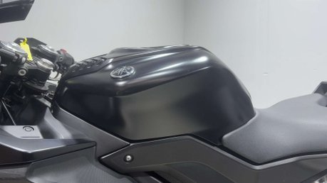 Yamaha R125 YZF 2023 ONLY 4K 1 OWNER NEW MOT SERVICED SPORTS BIKE 125CC 16