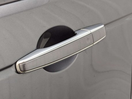 Land Rover Discovery Sport 2.0 Discovery Sport Luxury HSE TD4 Auto 4WD 5dr 31