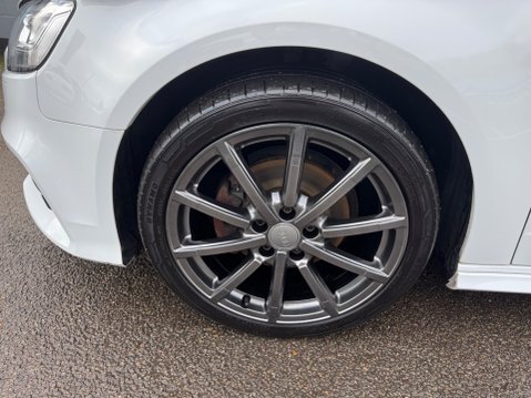 Audi A3 S LINE TFSI BLACK EDITION 55