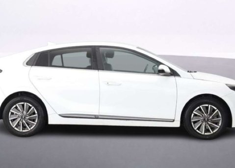Hyundai IONIQ 38.3kWh Premium SE Hatchback 5dr Electric Auto (136 ps) 8