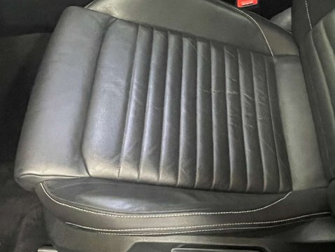 Volkswagen Passat 1.6 Passat SEL TDI Semi-Auto 4dr 38
