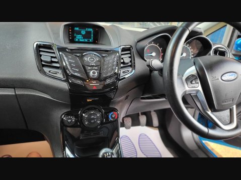 Ford Fiesta ZETEC 14
