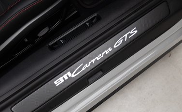 Porsche 911 CARRERA GTS (992) 18