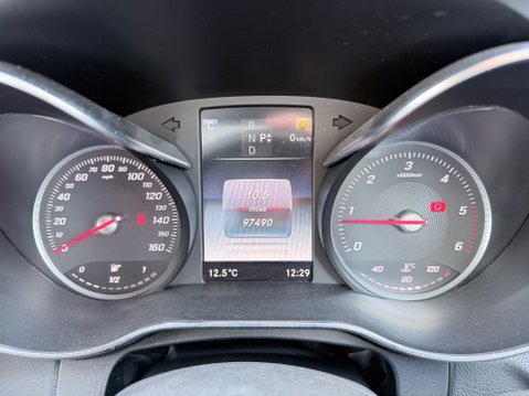 Mercedes-Benz C Class C 220 D 4MATIC AMG LINE 26