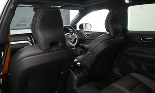Volvo V60 RECHARGE T8 POLESTAR ENGINEERED AWD FSH Pano Sunroof Pilot Assist HUD +++ 22