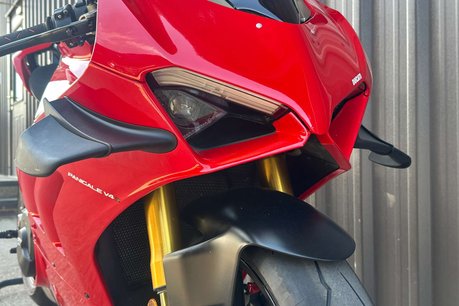 Ducati Panigale V4S Gen 2 6